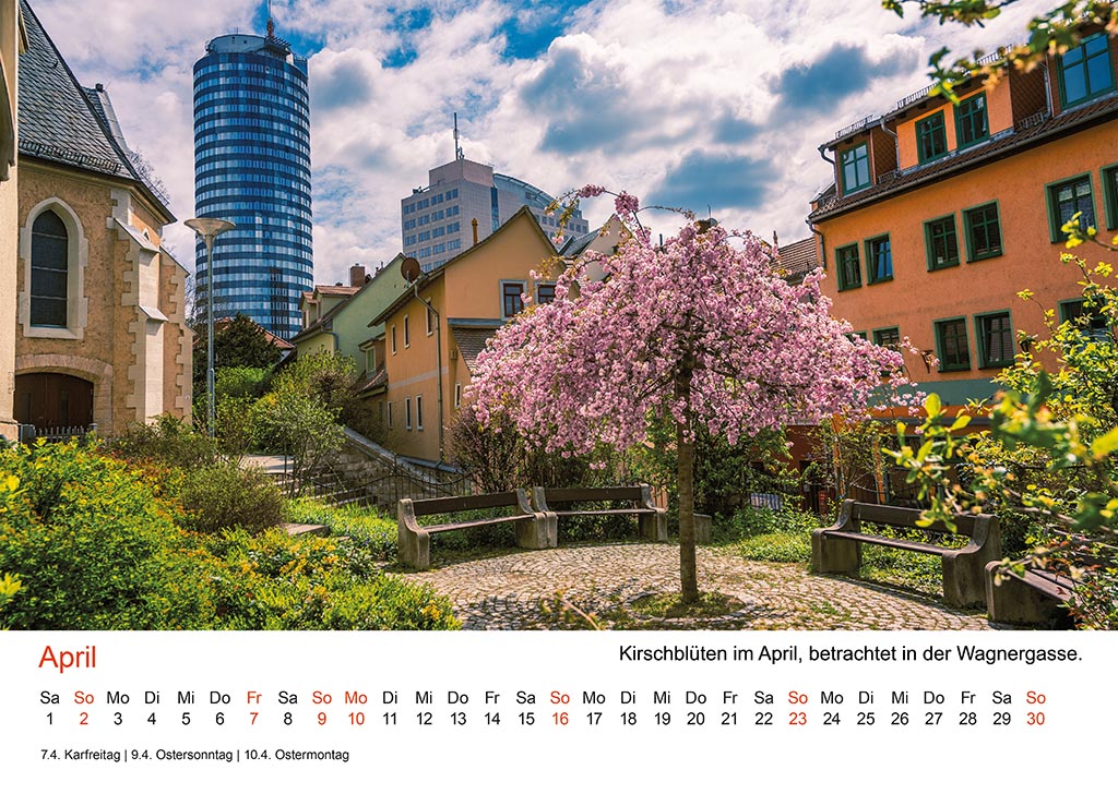 Jena Foto-Kalender "Jenaer Fotomomente 2023", April – Die Kirschblüten im April in der Wagnergasse