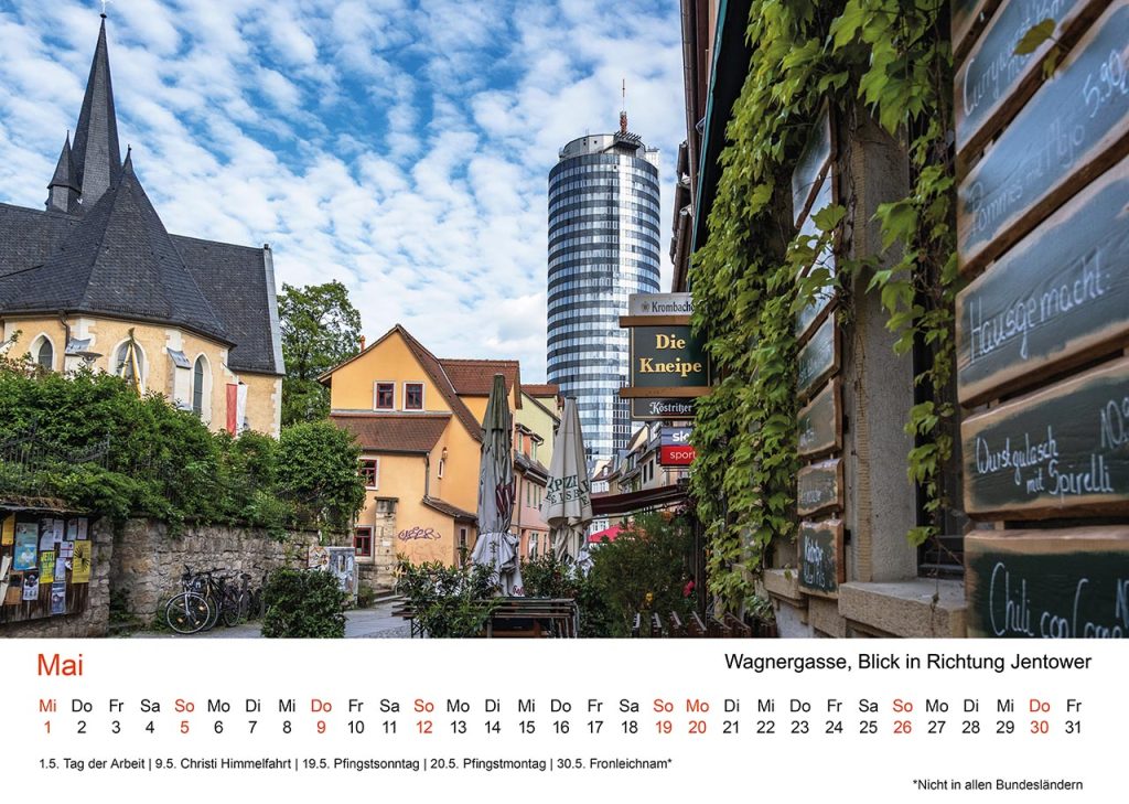 Jena Foto Kalender 2024, Monat Mai – Fotografischer Spaziergang in der Wagnergasse mit Blick auf die City.
